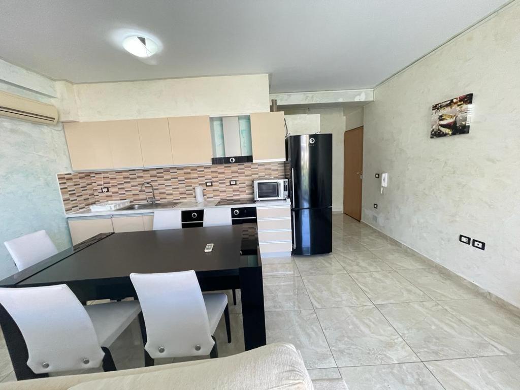 1-Stunning Sea View Apartments! Саранда Экстерьер фото
